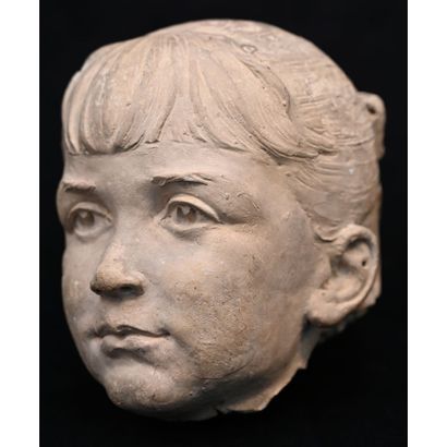 JOLIE JEUNE FILLE HEAD in plaster (cracked...
