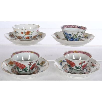 4 BOWLS and 4 SOUCOUPES in CHINA ROSE Family...