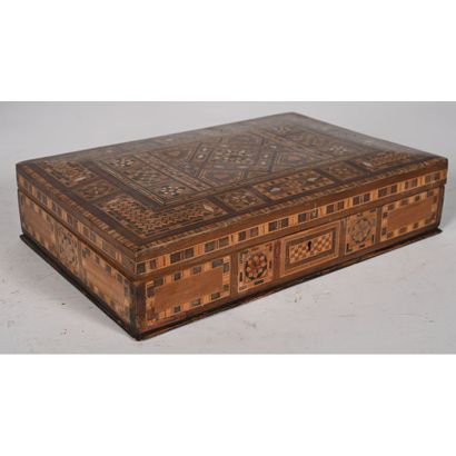 COFFRET with slightly curved front in precious...