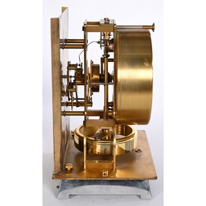 JAEGER LECOULTRE. PENDULE ATMOS en laiton,...