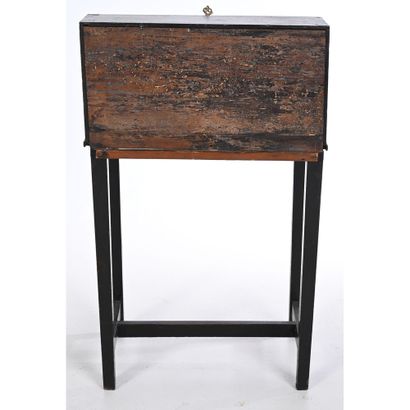 LITTLE LOUIS XVI PENTE DESK in Chinese-style...