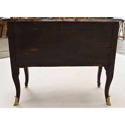 MONDON François. (Attribué à). PETITE COMMODE...