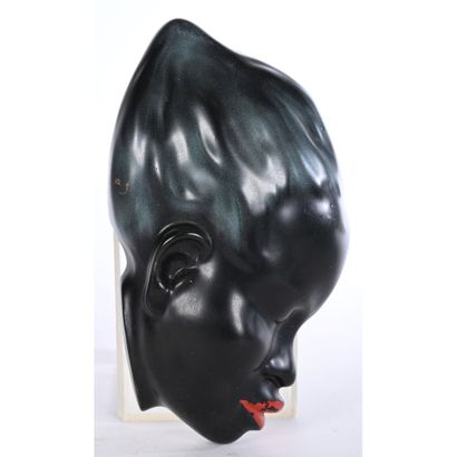 PORTRAIT de femme noire en céramique émaillée...