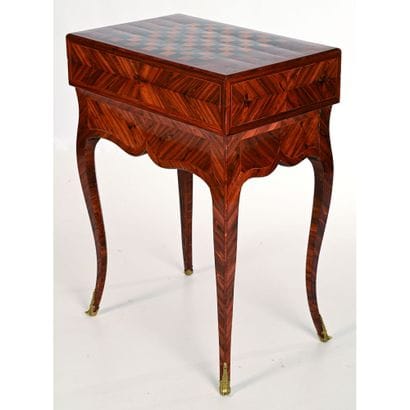 MIGEON. ELEGANTE TABLE A JEUX LOUIS XV formant...