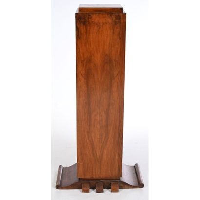 ART DECO square-section GAINE. Base with...