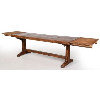 TABLE DE COMMUNAUTE en chêne et châtaignier...