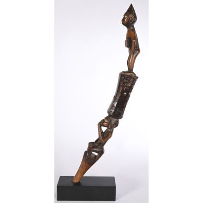 HARPE MANGBETU avec visage fémininen bois....