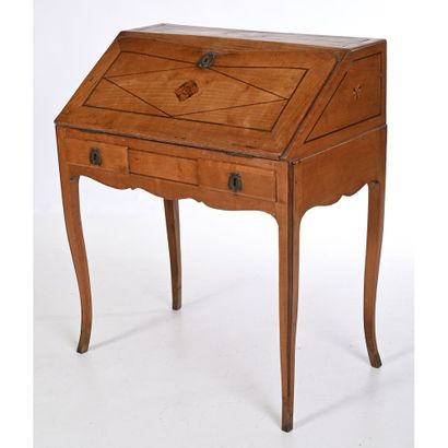 BUREAU DE PENTE en bois fruitier à décor...