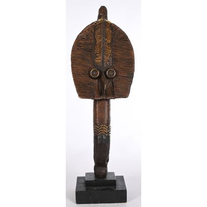 BAKOTA en Janus en bois, cuivre et laiton....
