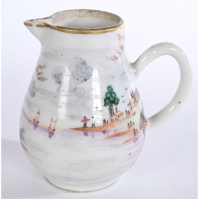 LITTLE porcelain VERSEUSE from the Compagnie...
