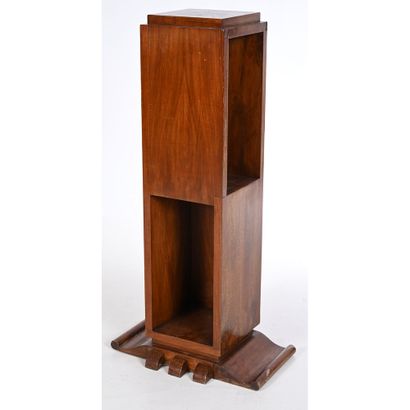 ART DECO square-section GAINE. Base with...
