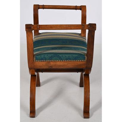PAIR OF CURVED PLOYANTS in natural wood with...