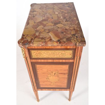 LITTLE LOUIS XVI BETWEEN-TIME COMMODE in...