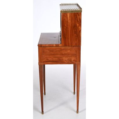 LITTLE LOUIS XVI rosewood-veneered and curtained...