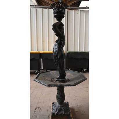 IMPORTANT FOUNTAIN in black and grey lacquered...