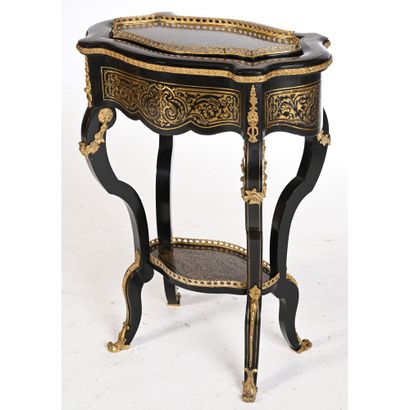 JARDINIERE NAPOLEON III with gilt brass marquetry...