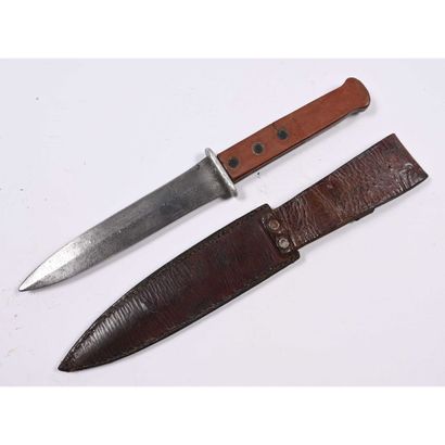 COUTEAU DE COMBAT Coustra, modèle 113.