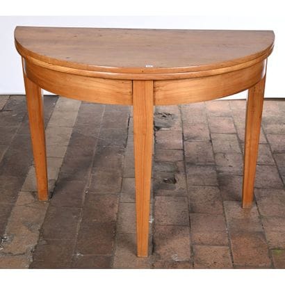 TABLE DEMI-LUNE DIRECTOIRE en merisier reposant...