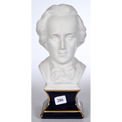LIMOGES. BUSTE en biscuit représentant Chopin....