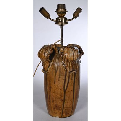 VASE monté en lampe en céramique vernissée...