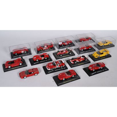 15 Ferrari 1/43ème de différents modèles...