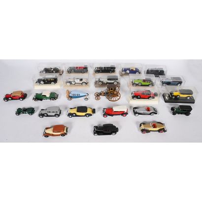 25 véhicules anciens principalement en 1/43ème...