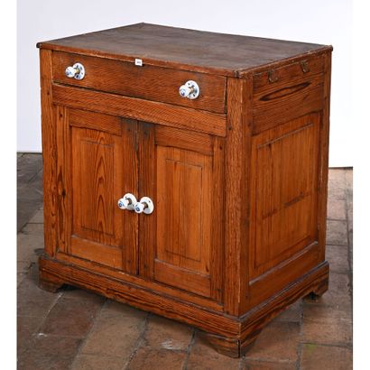 PETIT BUFFET BAS en pitchpin ouvrant par...