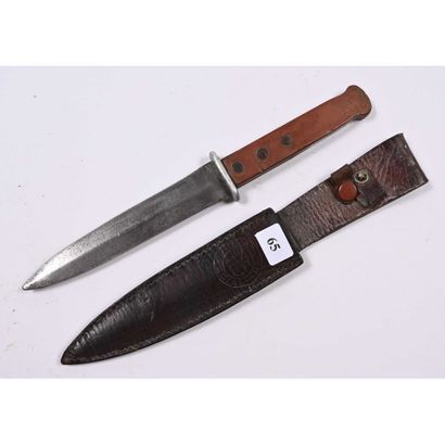COUTEAU DE COMBAT Coustra, modèle 113.