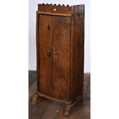 ARMOIRE A HAUTEUR D’APPUI en bois naturel...