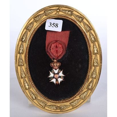 LEGION D’HONNEUR dans un joli cadre de Style...