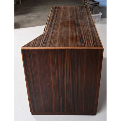 BUREAU ART DECO de forme géométrique en placage...