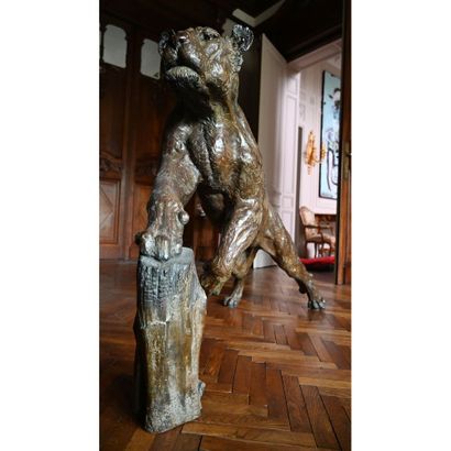 VASSYL. «Reprise de la chasse». Bronze original....