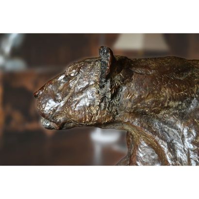 VASSYL. «Reprise de la chasse». Bronze original....