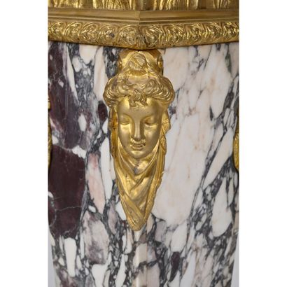JOLIE COLONNE en marbre brèche d’Alep et...