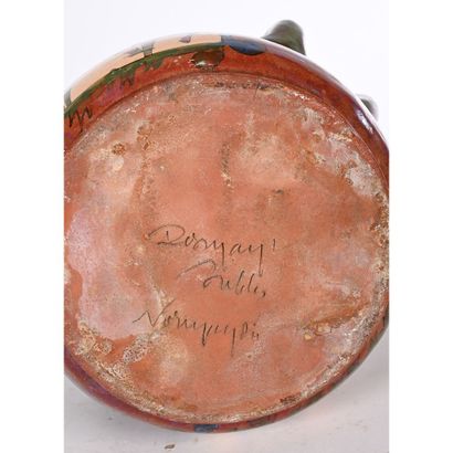 DESMANT à BAYEUX. GROS CACHE-POT en terre...