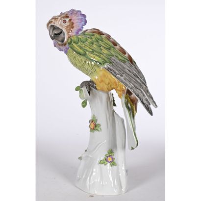 MEISSEN. SUJET en porcelaine polychrome représentant...