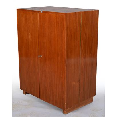 BUREAU CABINE dite « Magic Box » en bois...