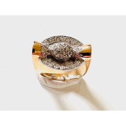 1950. 2-gold 750°/°° ring set with diamonds....