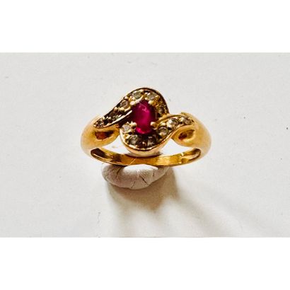 BAGUE en or jaune 750°/°° ornée d’n rubis...