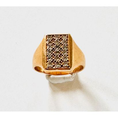 CHEVALIERE in yellow gold 750°/°° set with...