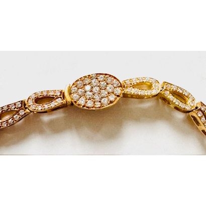 COLLIER en or jaune 750°/°° maille ovale...