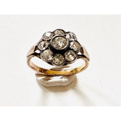 1900. Antique ring in 375°/°° gold and silver...