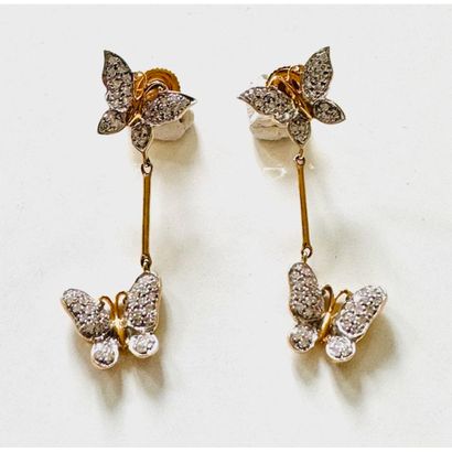 PAIR OF EARRINGS in yellow gold 750°/°° featuring...