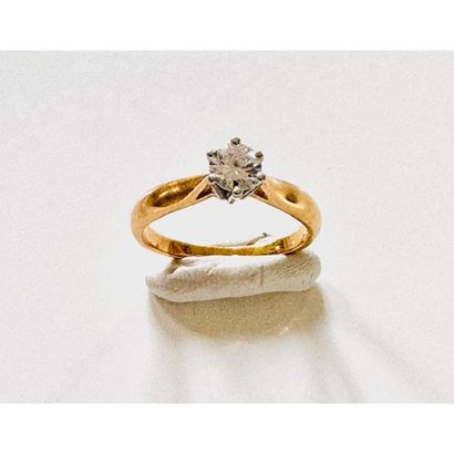 Solitaire ring in yellow gold 750°/°° set...