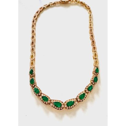 COLLIER en or jaune 750°/°° maille ovale...