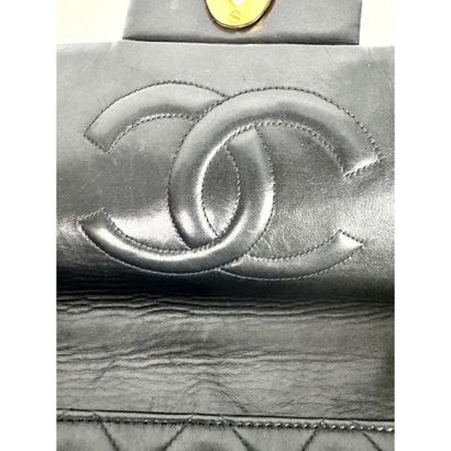 CHANEL. 1996. Timeless maxi Jumbo shoulder...