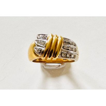 2 gold 750°/°° ring set with 3 diamond-set...