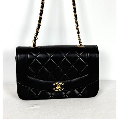 CHANEL. Vintage 