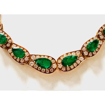 COLLIER en or jaune 750°/°° maille ovale...