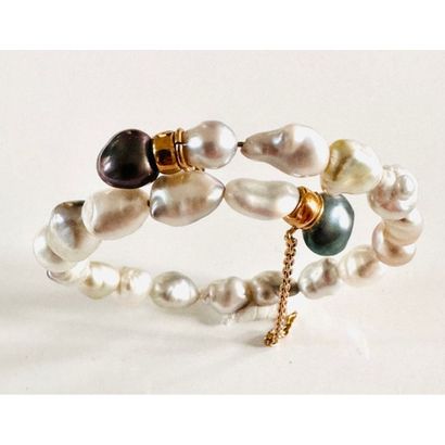 BRACELET with keshis and Tahiti grey pearls...